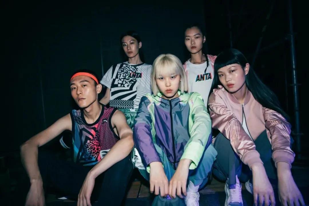 安踏奥运冠军鞋新款,安踏奥运冠军系列测评