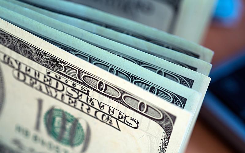 称霸世界80年,去美元潮为何偏发生在2023年?毛主席的话正在应验