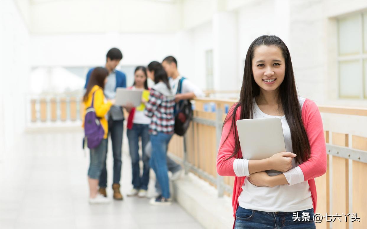 大学生暑假涌向工厂流水线，月入五六千，目标就是赚出一台iPad