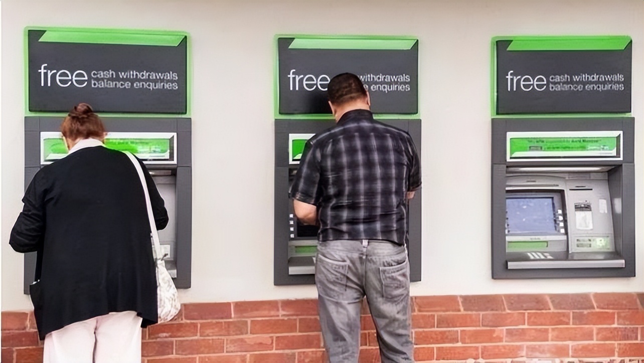 土豪弟弟为何落地不到一小时直接买了回程机票？