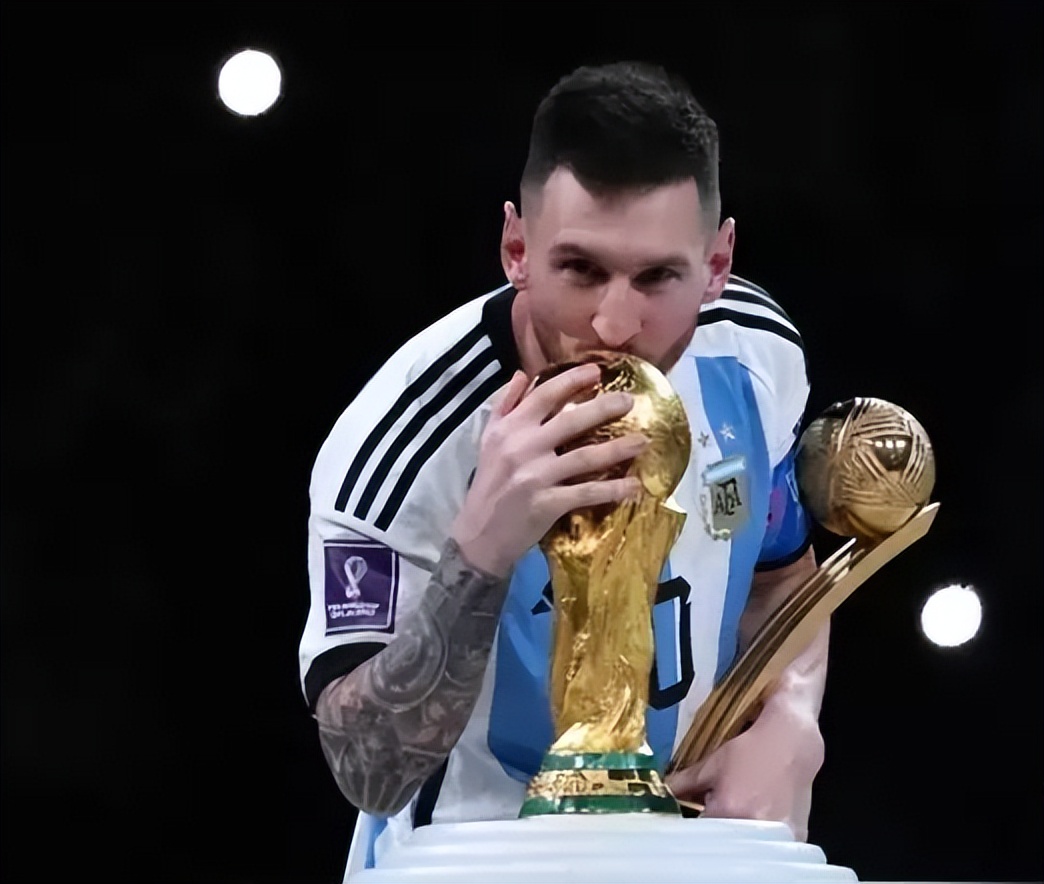 大巴黎官宣梅西加盟小视频,大巴黎官宣梅西加盟内马尔