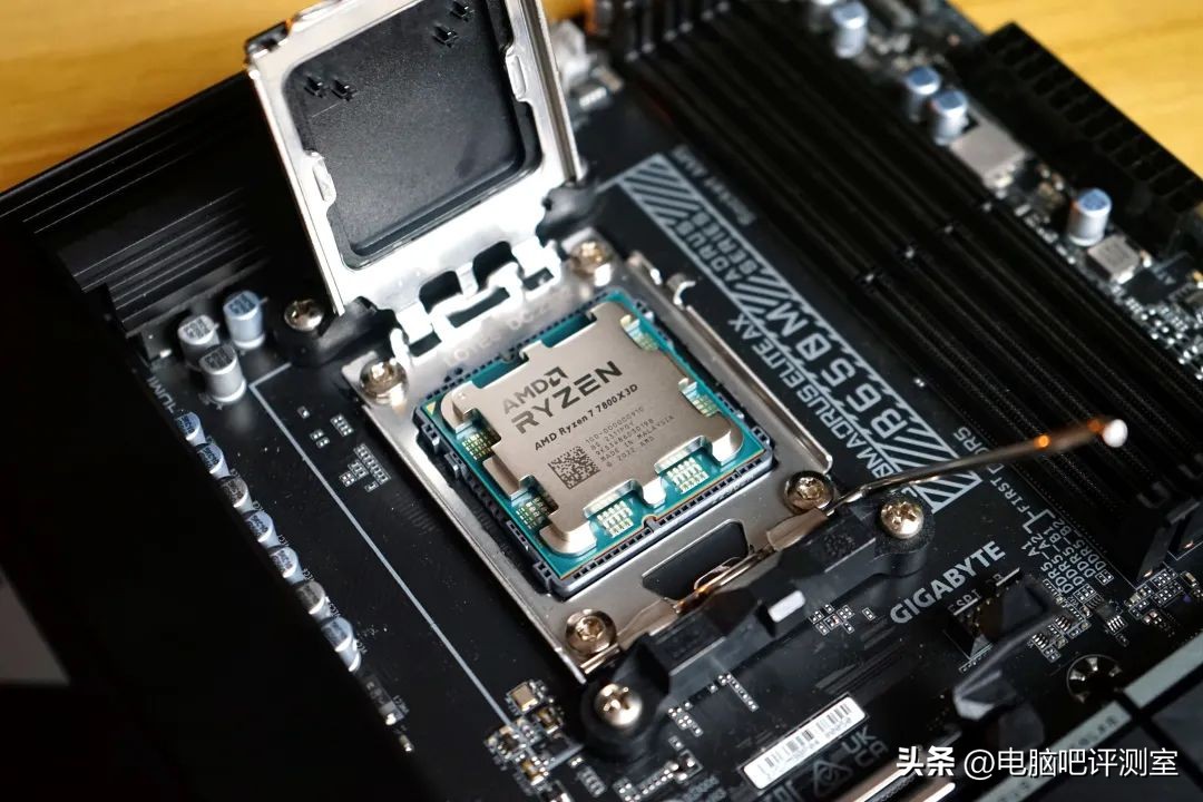 【整个花活】4T移动系统盘！+AMD全家桶装机