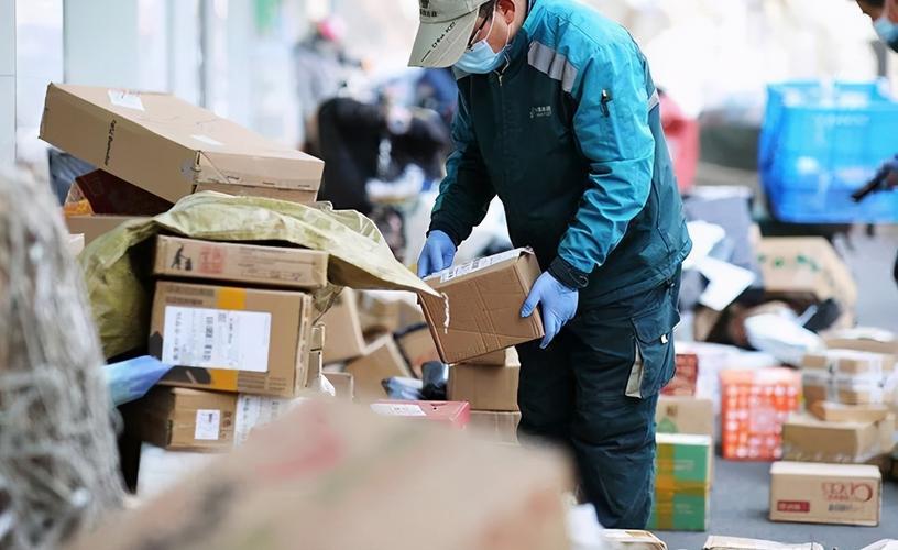 申通创始人陈小英死了,申通陈小英套现多少