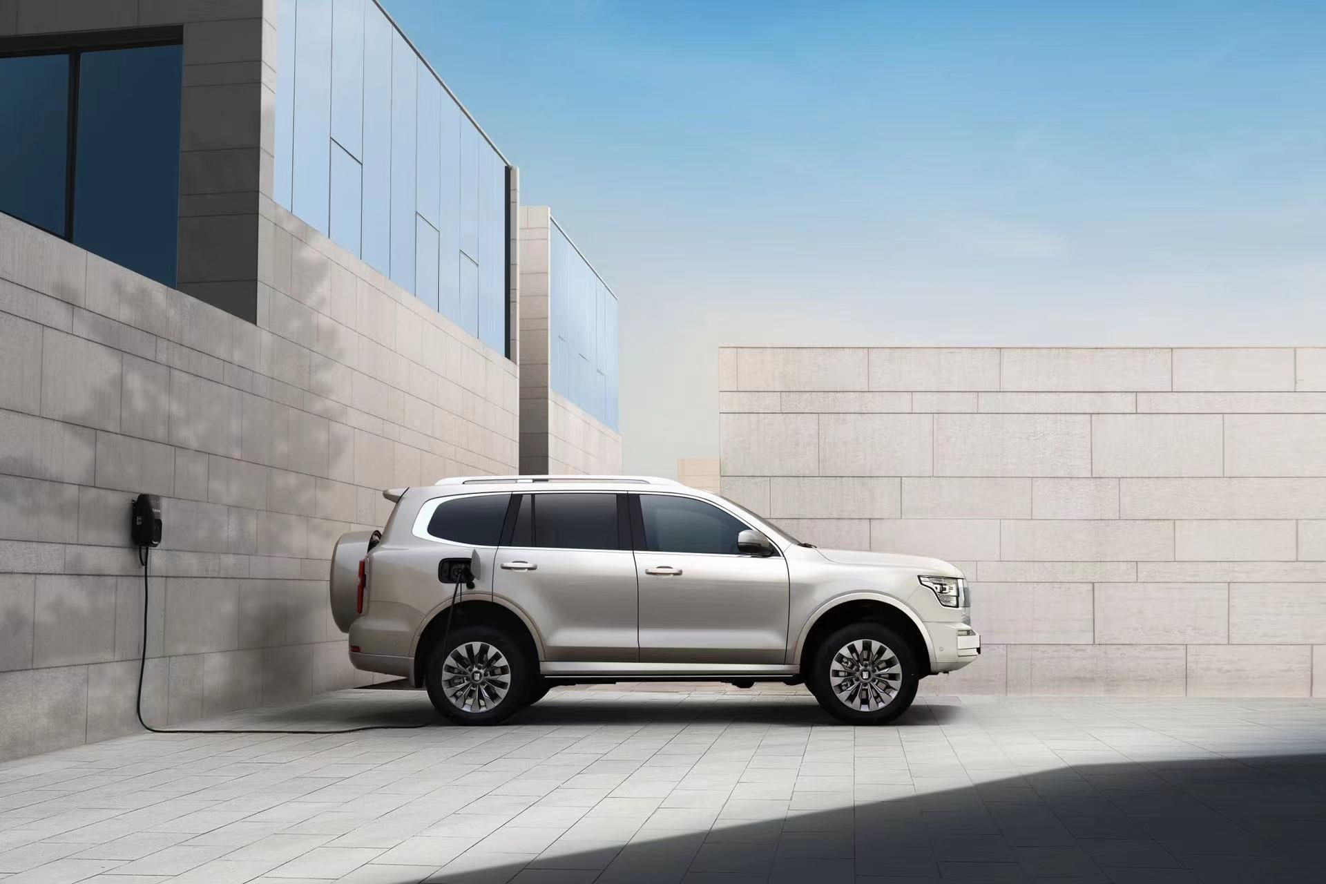 坦克500兰德酷路泽,长城坦克500hi4-t发布会回放