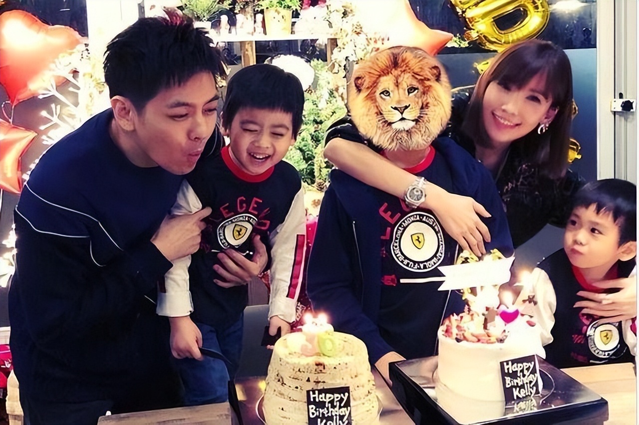 林志颖遭遇车祸后首次晒照露脸,林志颖车祸后首晒照片