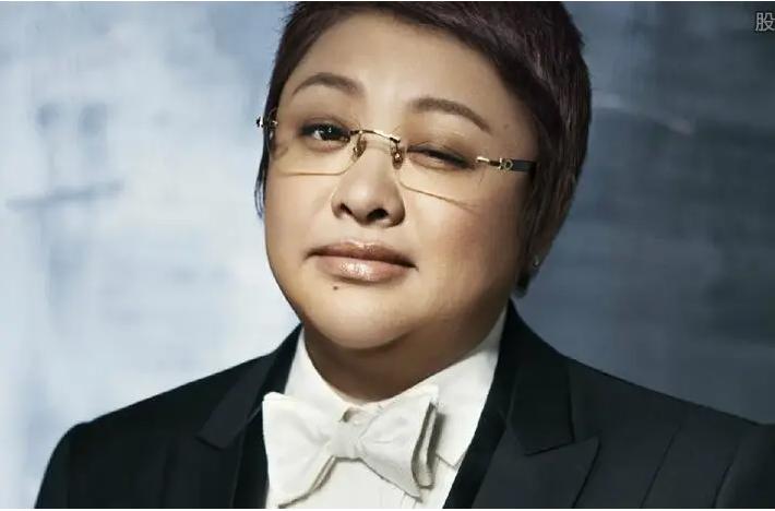 毛阿敏唱功排名,1993梅艳芳毛阿敏视频