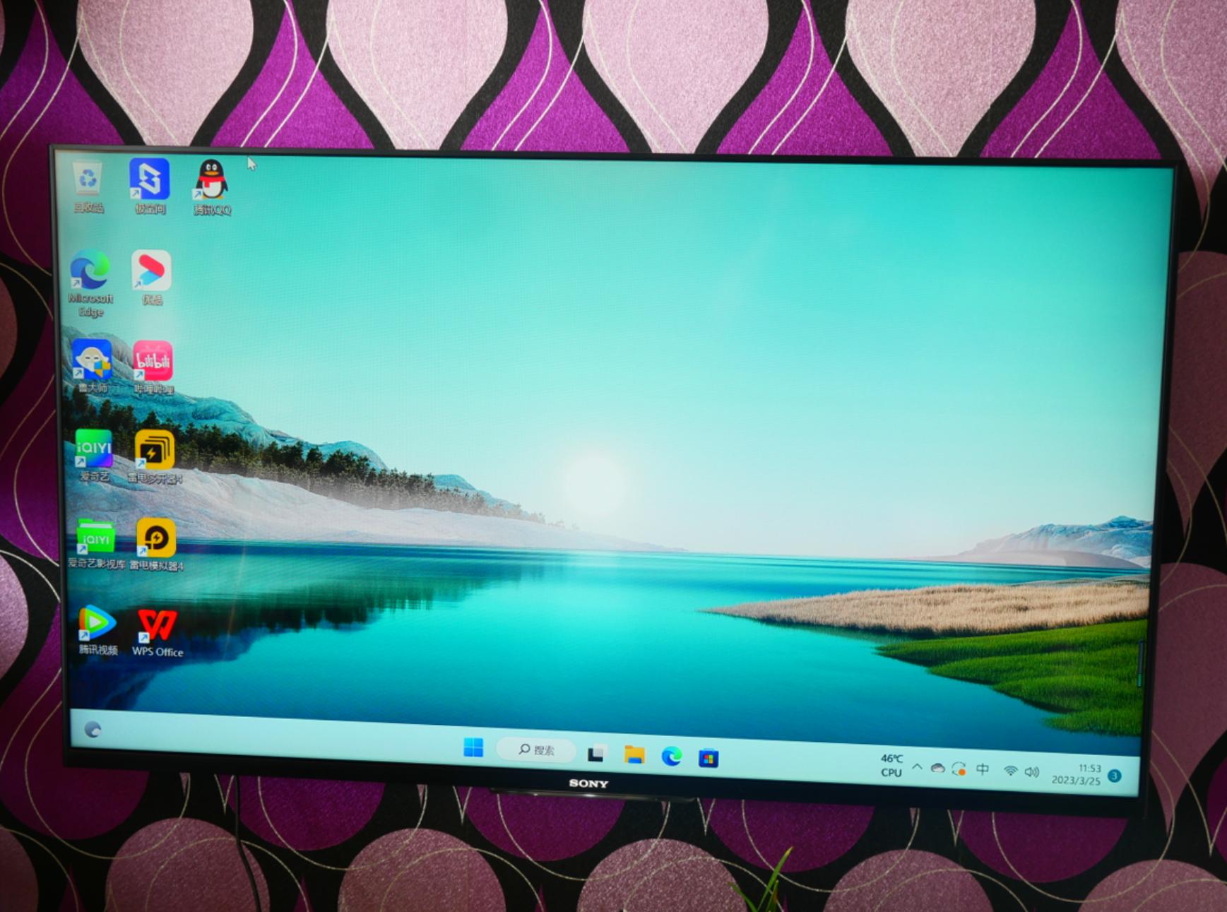 再也不怕投屏被限。零刻EQ12全能小主机直连电视，4K资源轻松看。