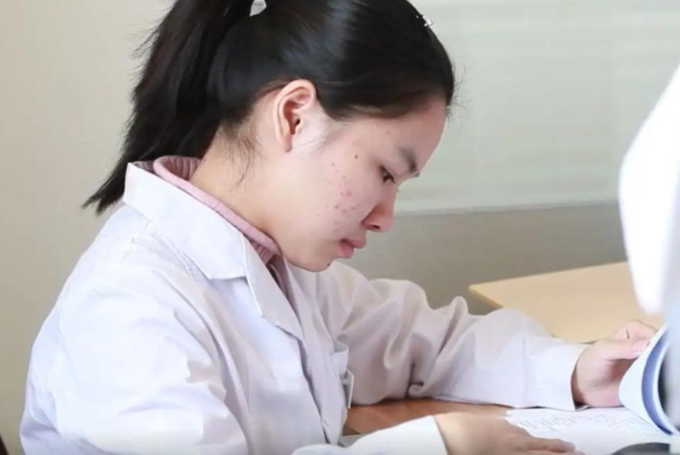 二本医学生还有前途吗,二本医学生的出路在何方