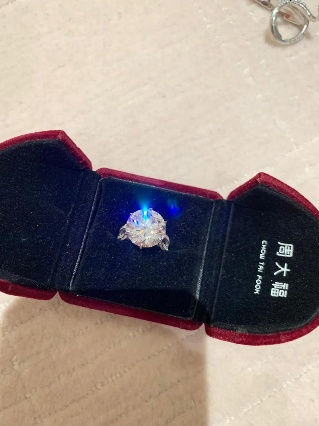 58岁亿万富婆带资入组，无人敢骂：风水大师都当上女主了...