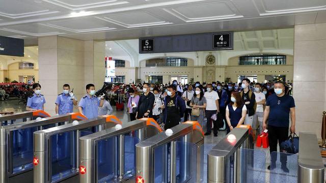 提前15分钟到高铁站来得及吗,提前20分钟到火车站来得及吗