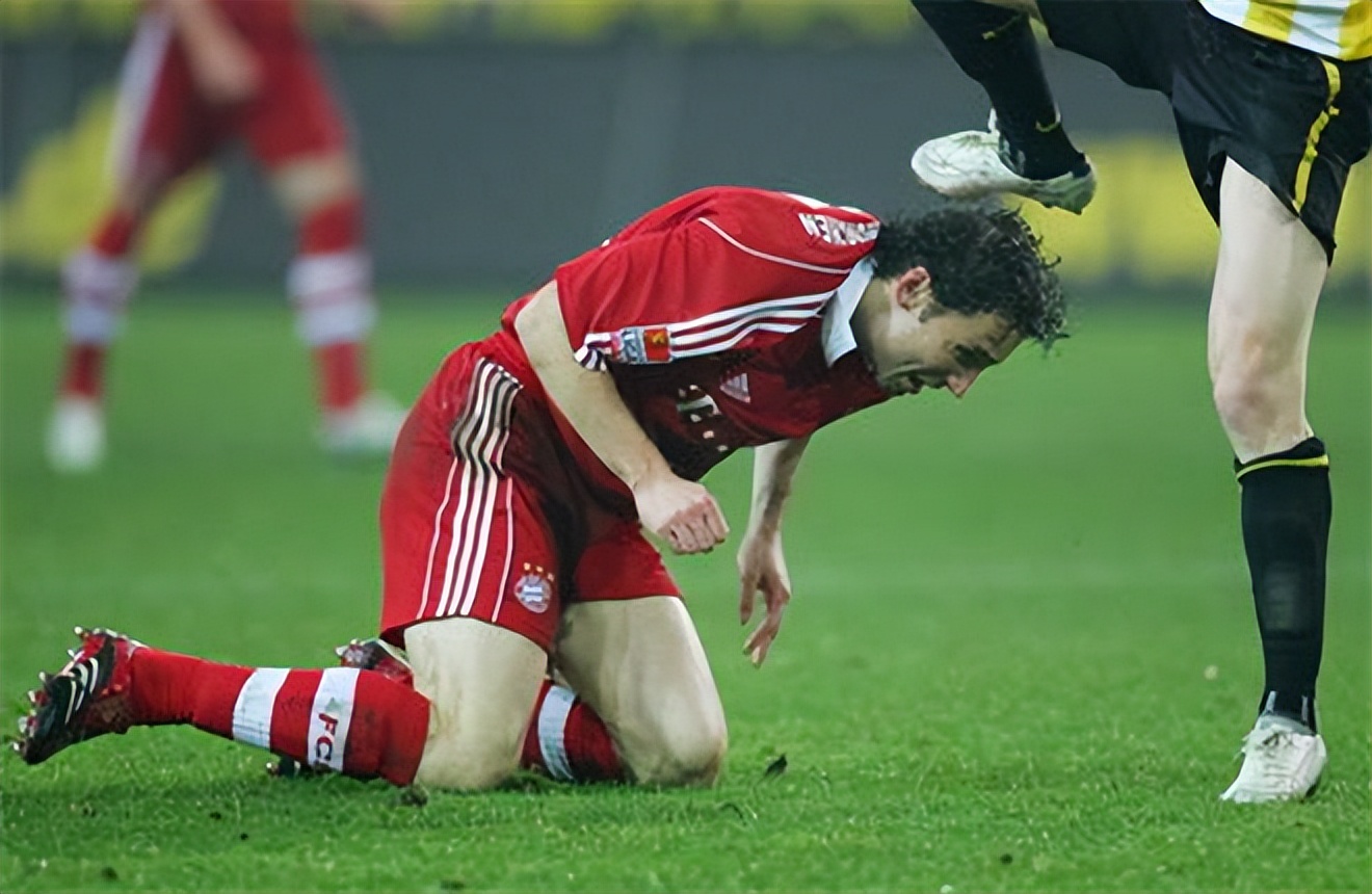 29岁还是巴萨替补，31岁却成拜仁队长，红黄牌大户照样能大器晚成