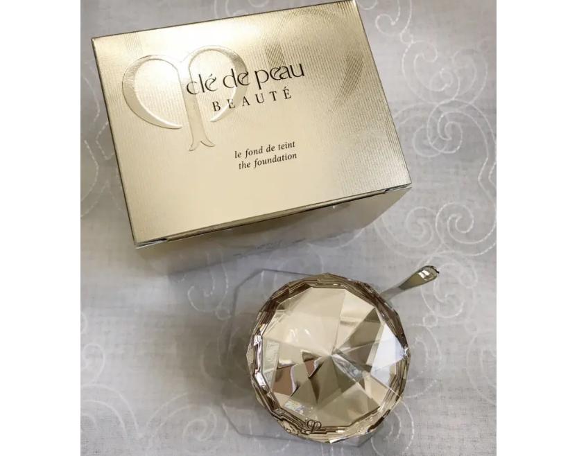 兰蔻菁纯粉底液和cpb粉霜哪个好,nars超方瓶粉底液和cpb光缎粉霜