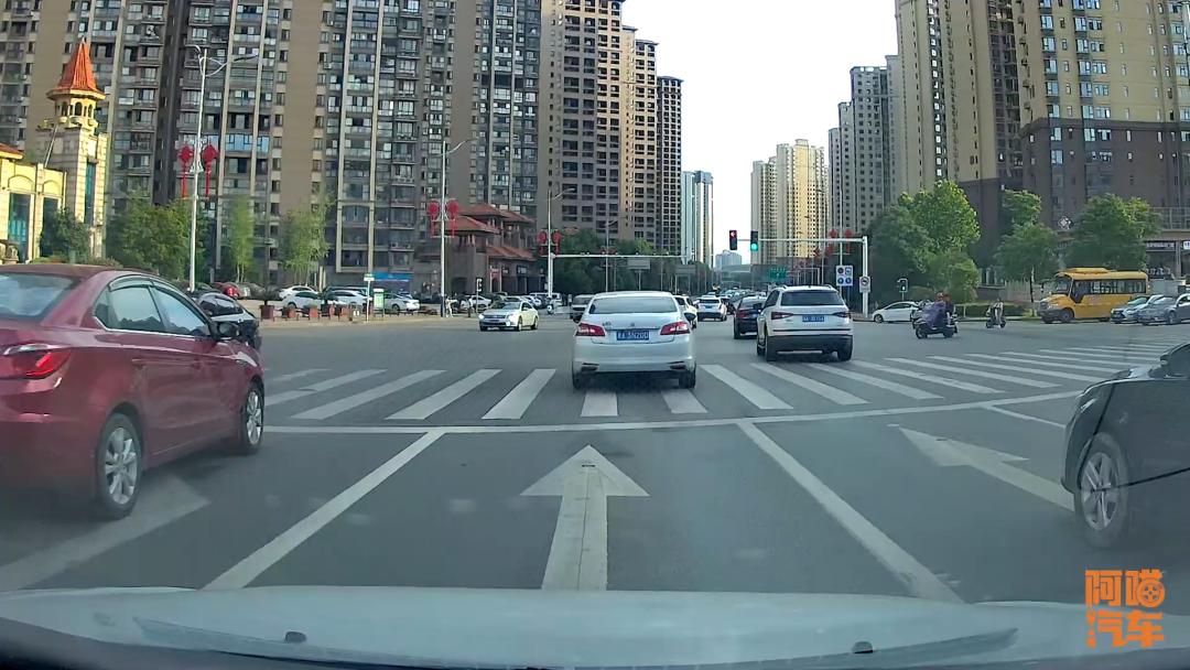 老师傅开车教你节油,油价涨了教你省钱