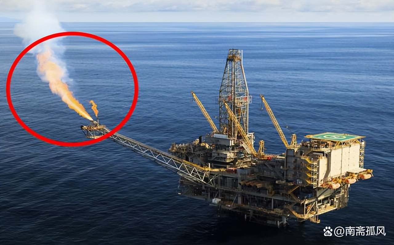油田管道喷火怎么回事,石油开采为啥有个管子老冒火