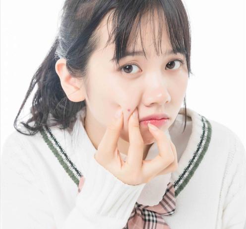 皮肤油腻易出油是身体哪出问题了,皮肤油腻易出油用什么护肤品