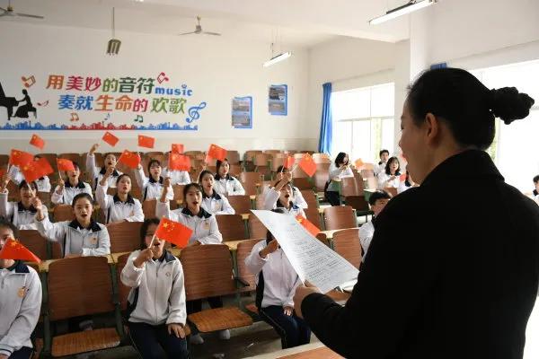 声声入耳！开远这些“00后”唱响歌曲《领航》，激扬青春力量！