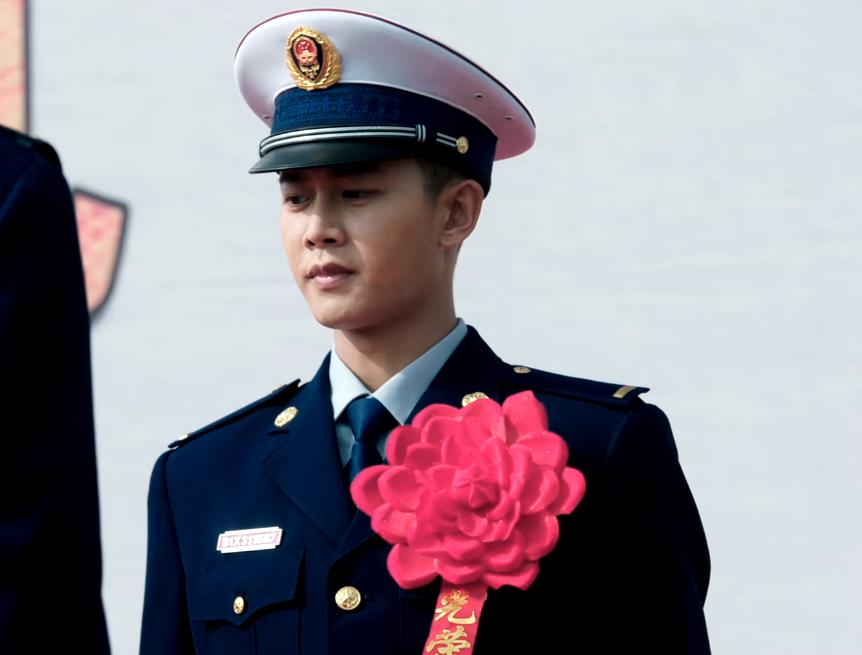 蓝焰突击采访,蓝焰突击央视点评