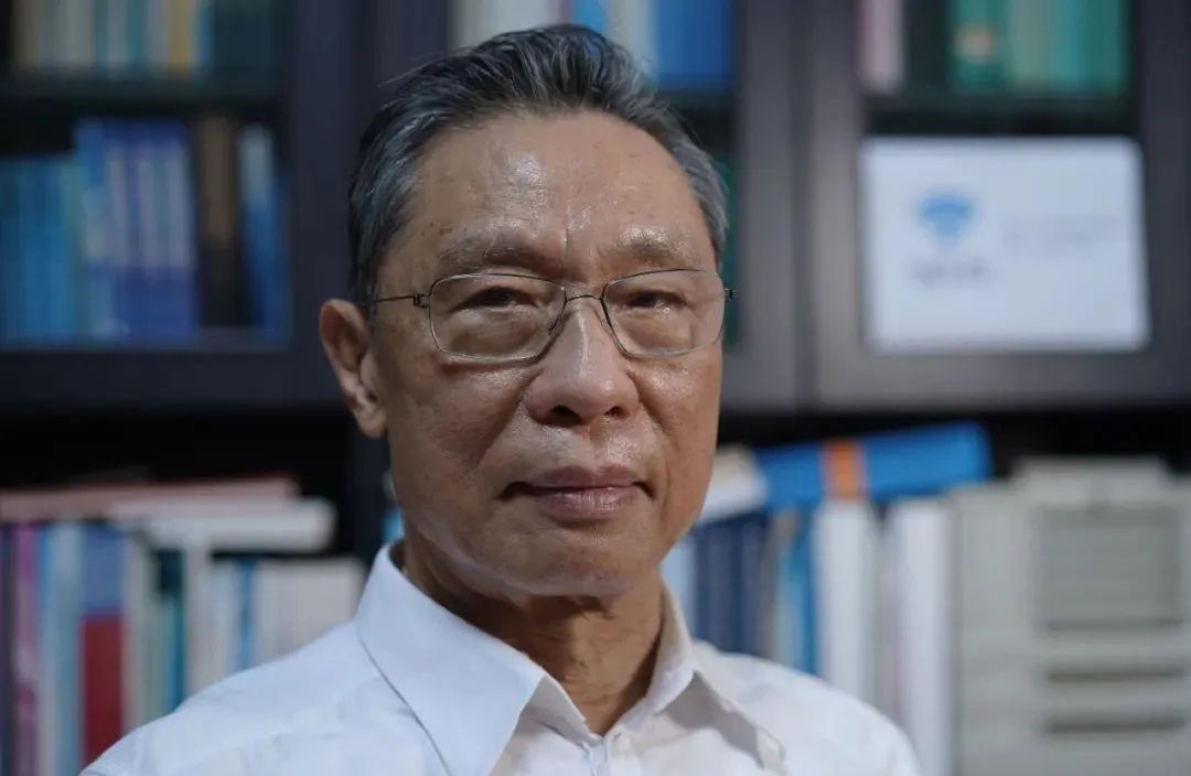 疫情完全放开，阳性感染者到处乱窜，怎么办？钟南山院士给出答案