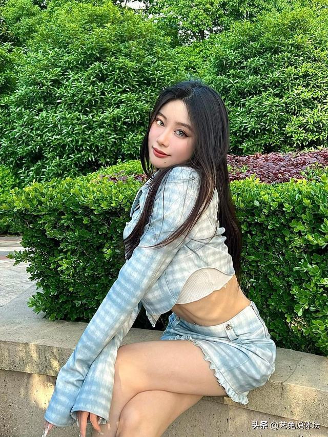 范志毅女儿妻子同框,范志毅女儿女婿