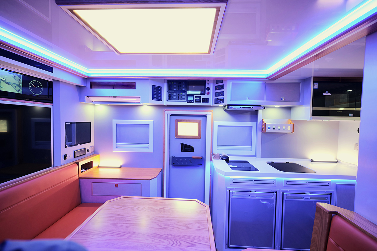 曼恩无疆越野房车,新重汽曼恩房车里面啥样