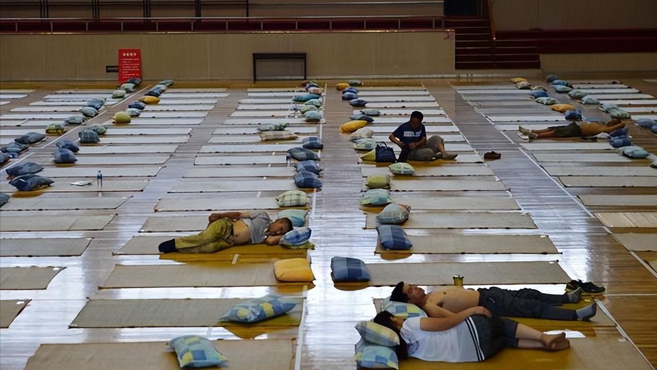 上海大学美术类专业2022年分数线：2类专业“文过专录”