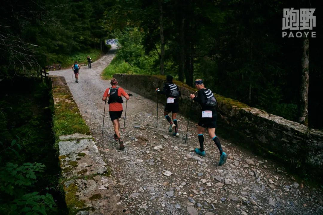 越野跑鞋的选择,越野跑鞋选择
