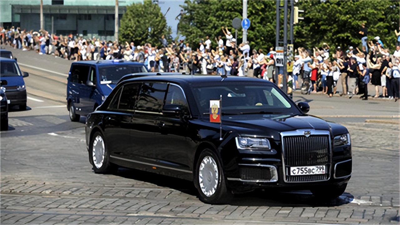 拜登的座驾和普京的座驾对比,普京的车和拜登的车谁更强