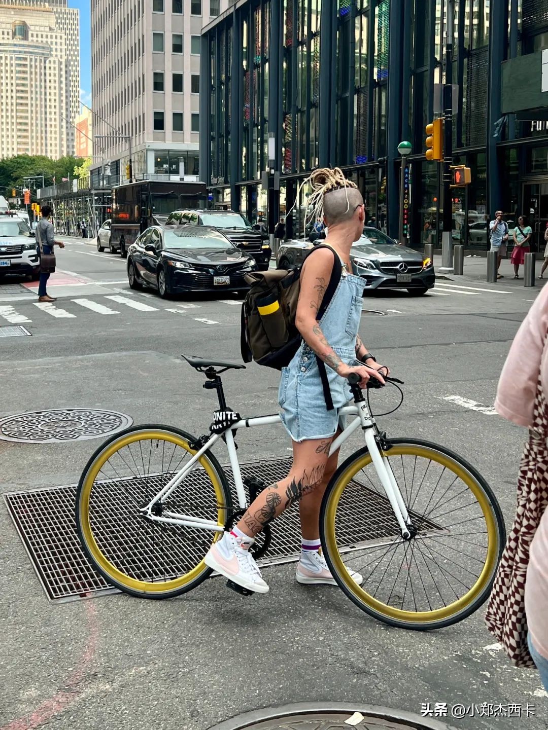 救命!这坑爹的货,是真的流行开来了...