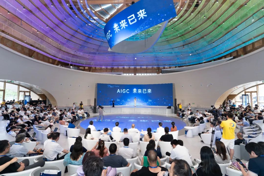 把握人工智能新风口，“之江同心·乌镇咖荟”AIGC主题沙龙举办