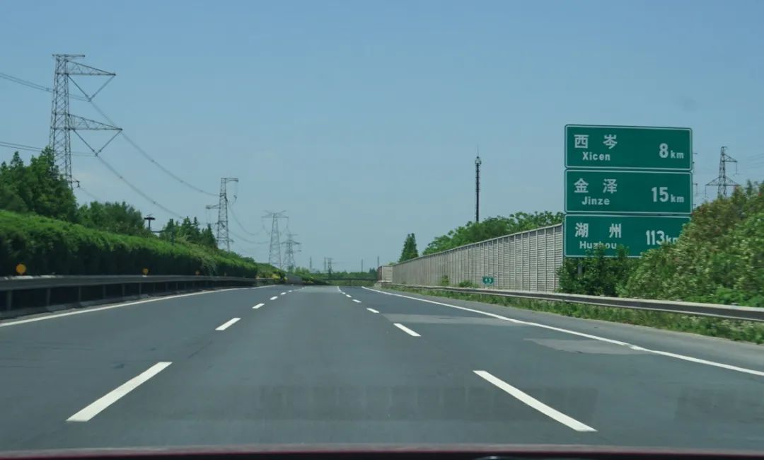 雷克萨斯es300h跑机场专线怎么样,雷克萨斯es300h可以坐轮渡吗