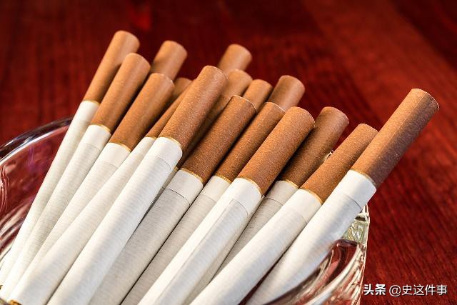 杭州钱塘江一小伙跳河救人,杭州三个小伙救人落水