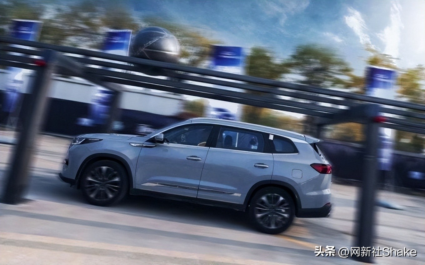 奇瑞瑞虎8pro浮帧8at极限测试,奇瑞瑞虎8pro两驱脱困测试