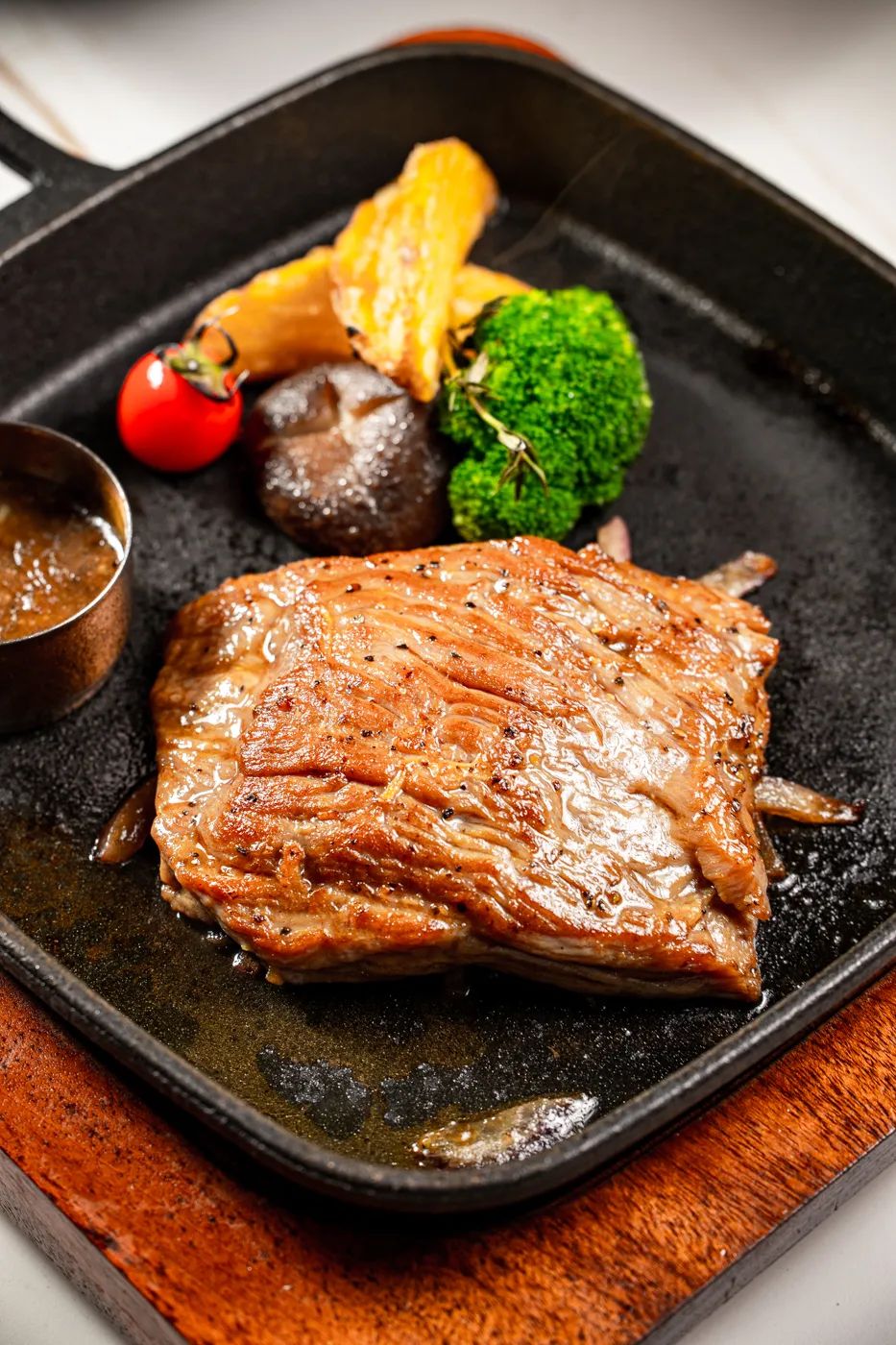 吃火焰牛排视频,吃火焰牛排视频大全