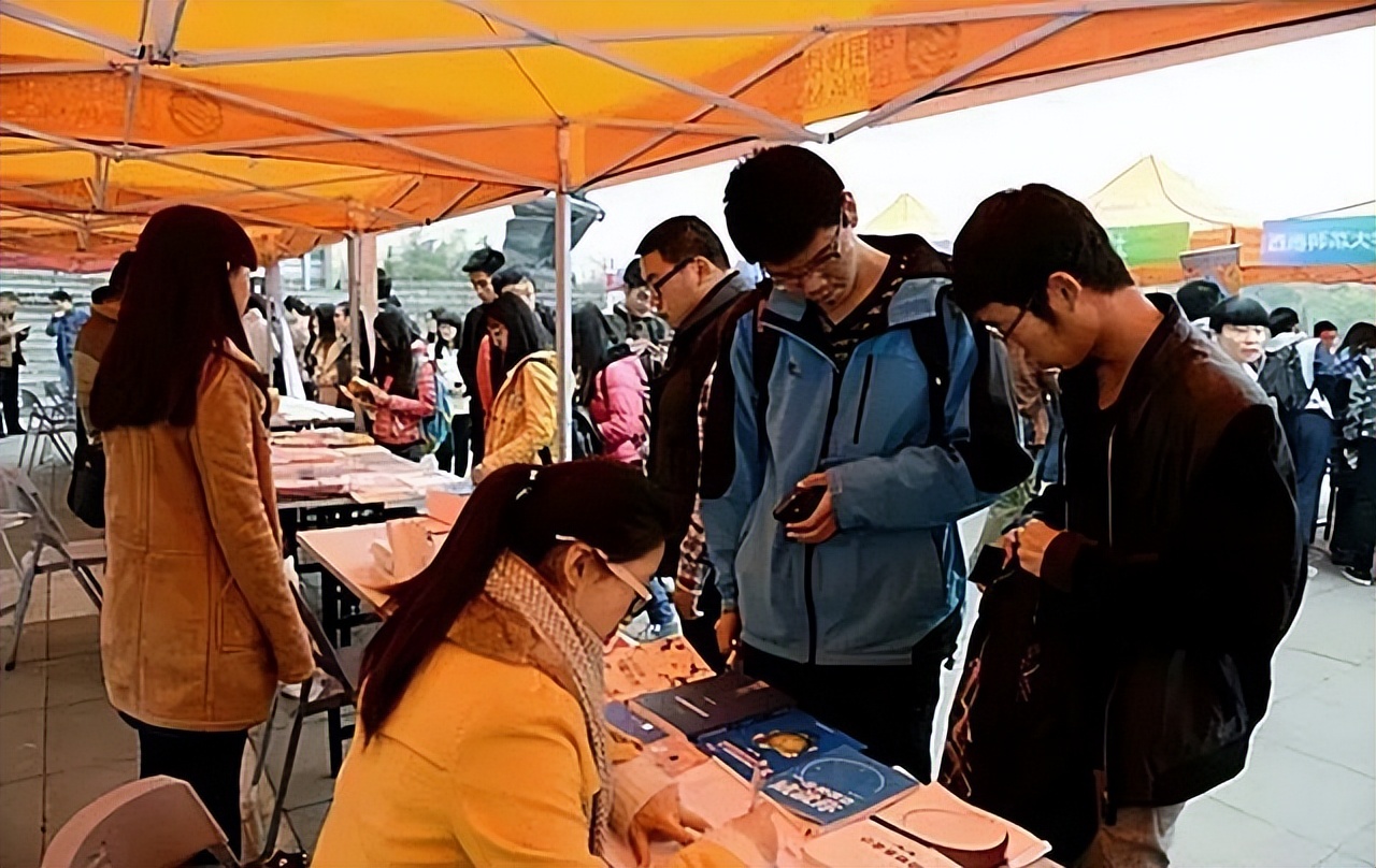 24岁男孩去世捐献器官救4人,20岁大学生去世捐献器官救7人