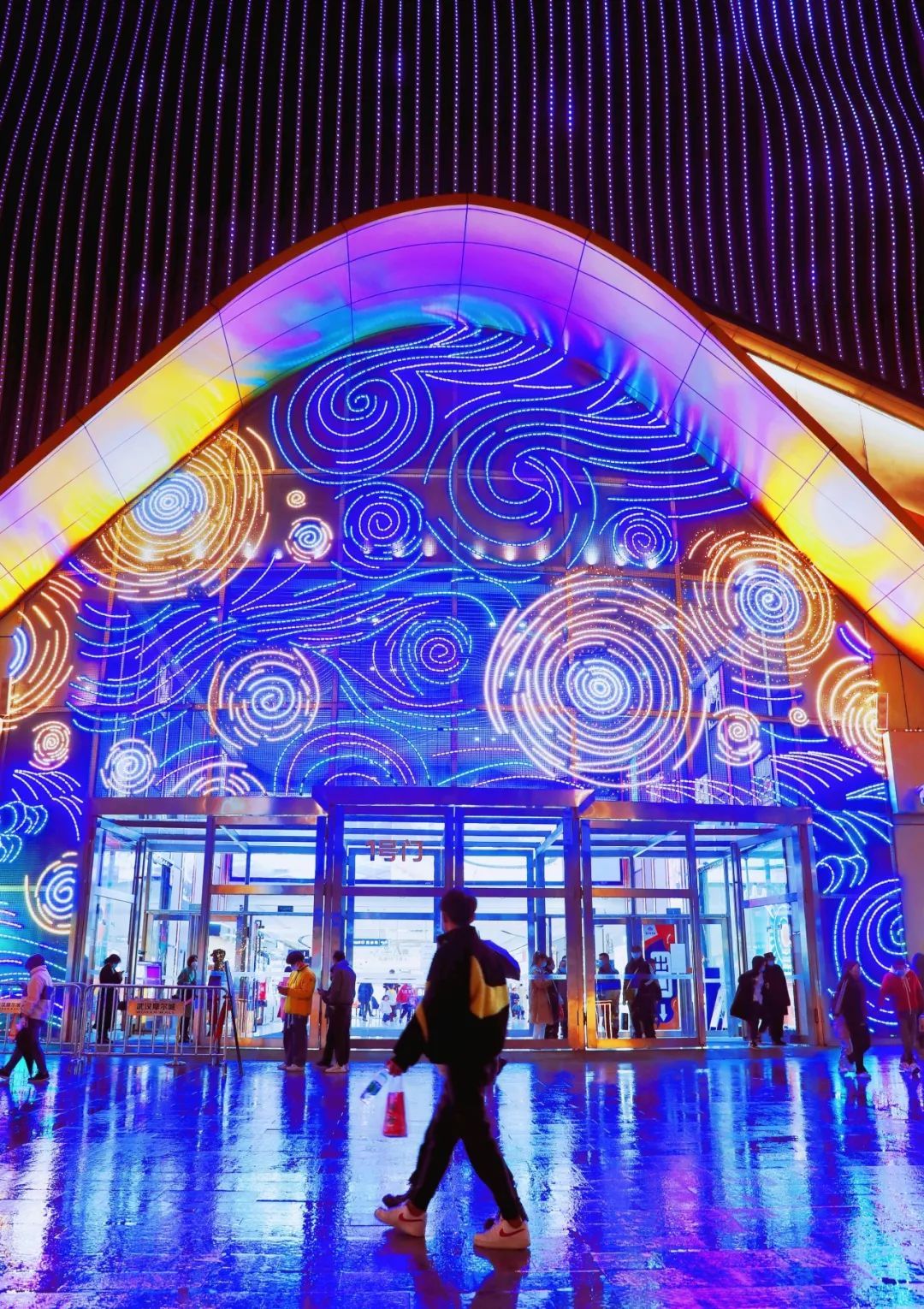 榫欓槼鐪嬮緳钁电殑鐪肩,榫欓槼婀栫湅鏃ュ嚭