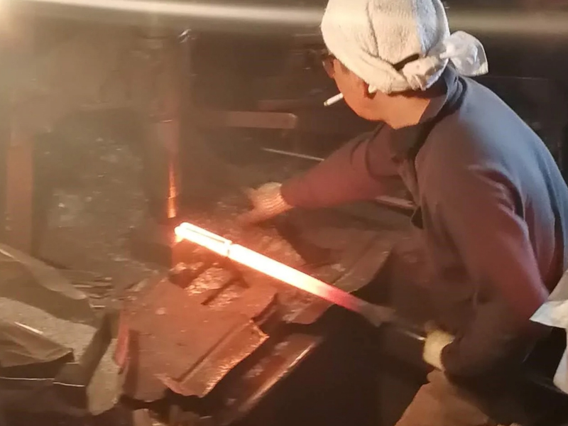 古法锻造菜刀,手工菜刀锻打日本