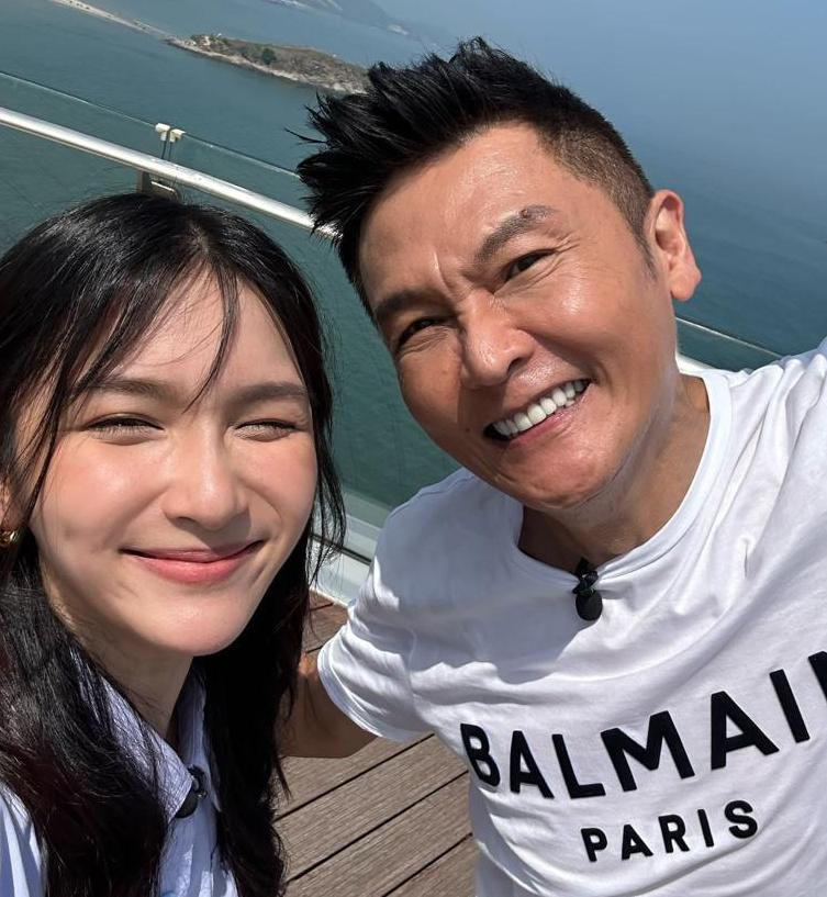 黄日华年轻时最新消息,黄日华年轻帅照