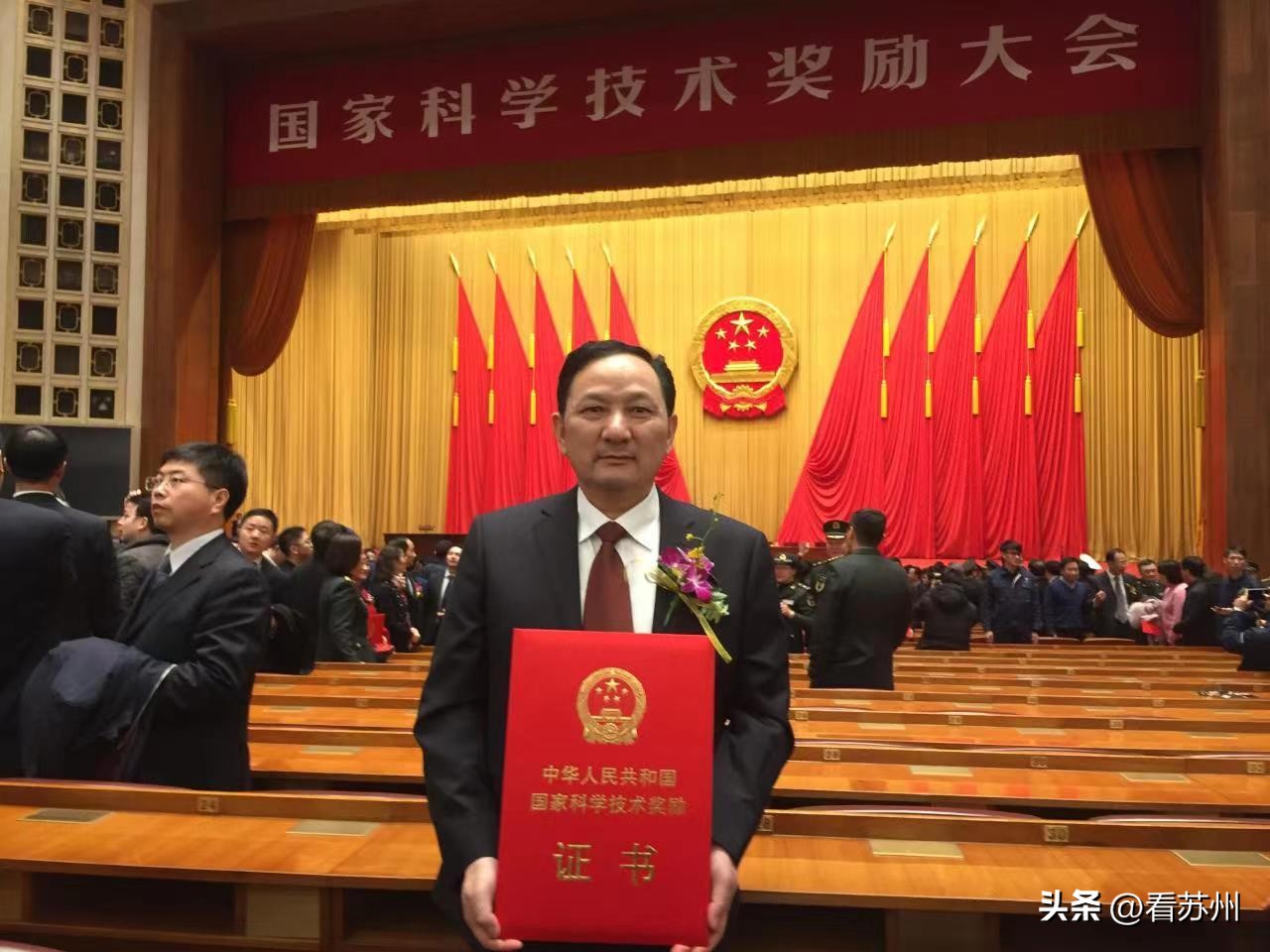 喜讯！苏大附一院骨科杨惠林教授今天捧回大奖！