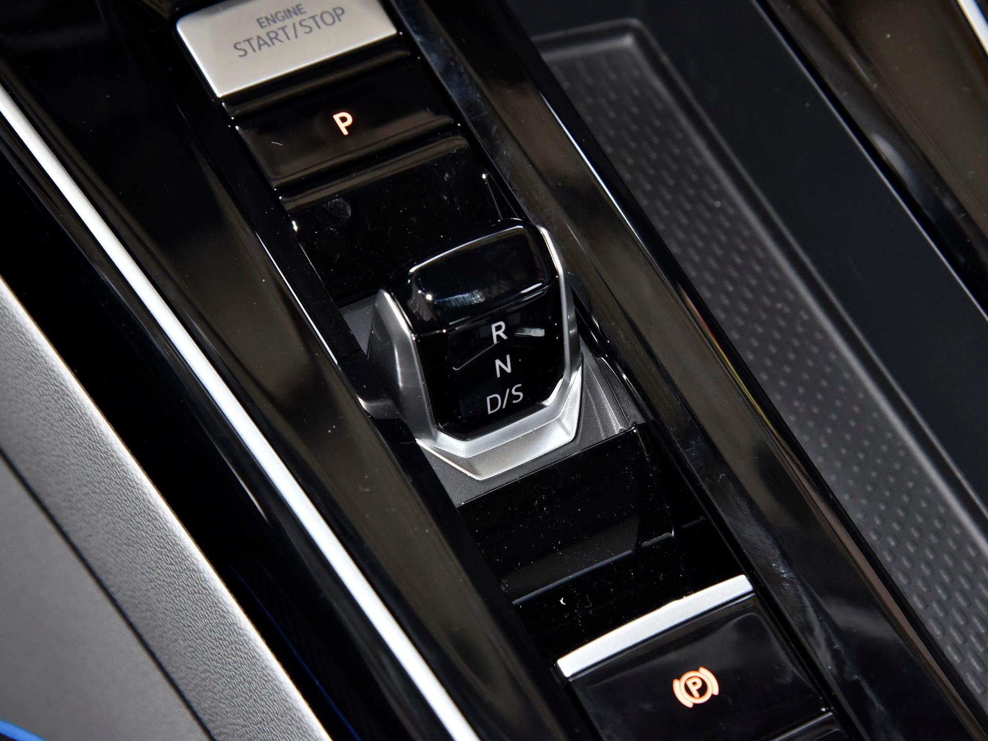 凌渡l和天籁哪个更值得购买,放弃雅阁买了思域