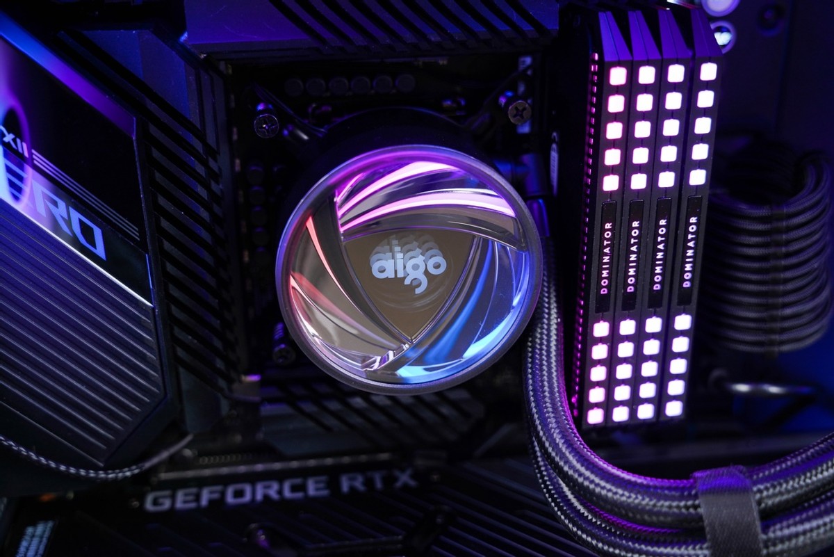 高级感桌面搭建,diy改造电脑主题机箱