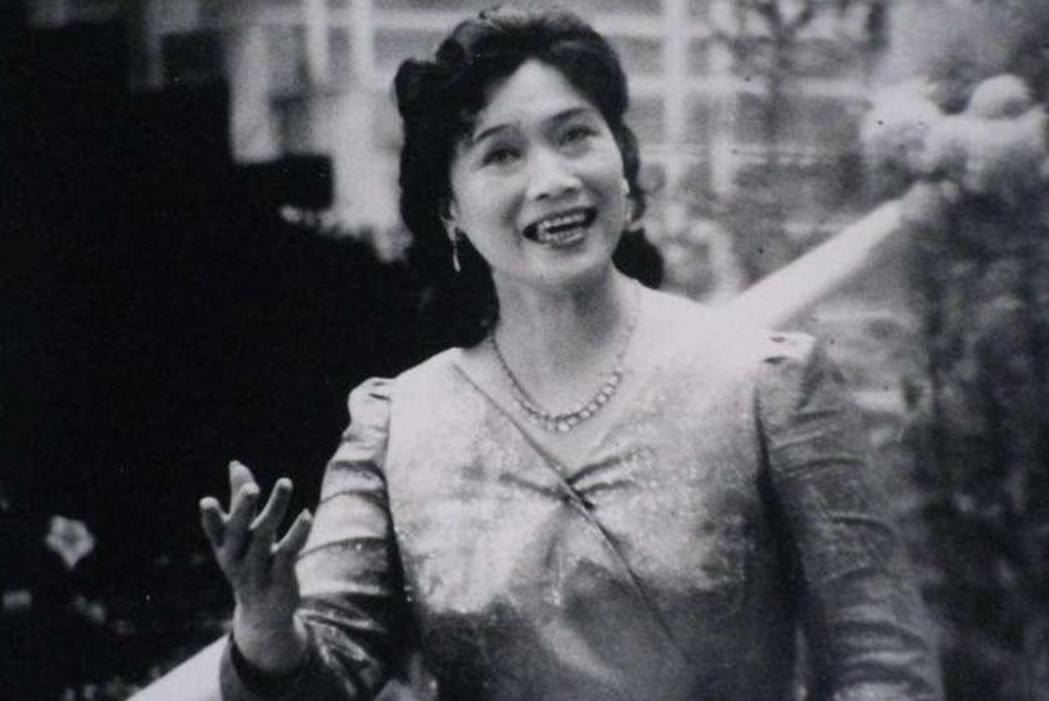 东方夜莺朱逢博完整版,东方夜莺朱逢博图片