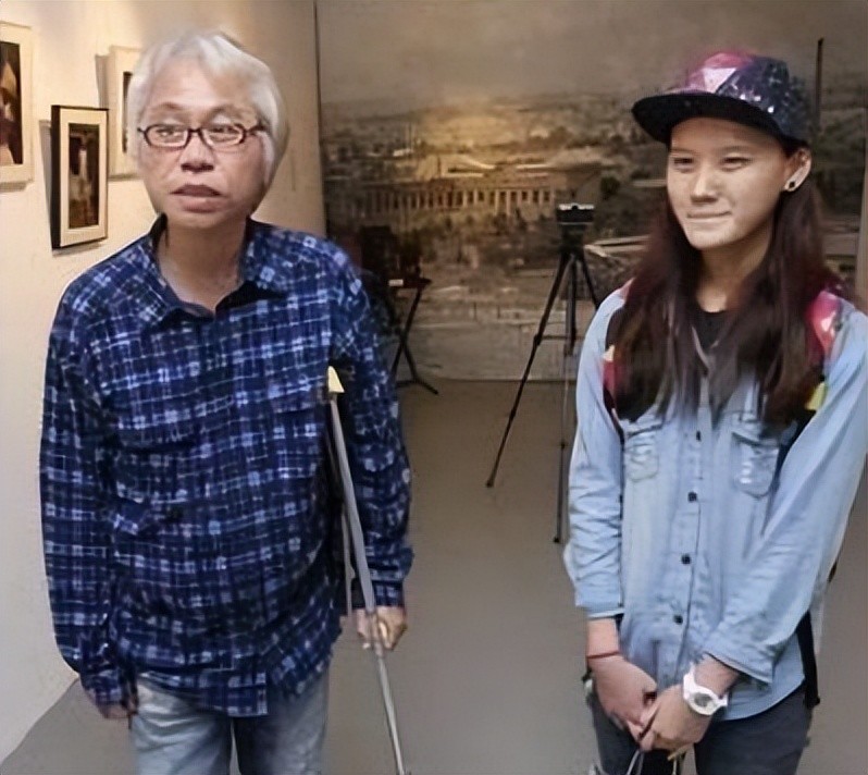 “爷孙恋”婚后现状：与全家决裂，嫁大40岁老公，怀孕后就后悔了