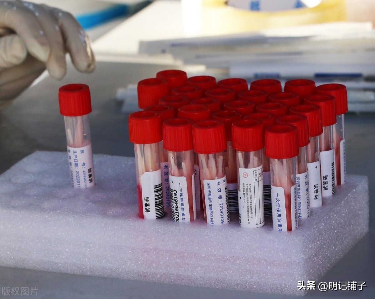 恍若隔世！三年前的那个冬天，连口罩都戴得那么蹩脚