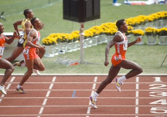 卡尔刘易斯打破世界纪录,卡尔刘易斯400米纪录