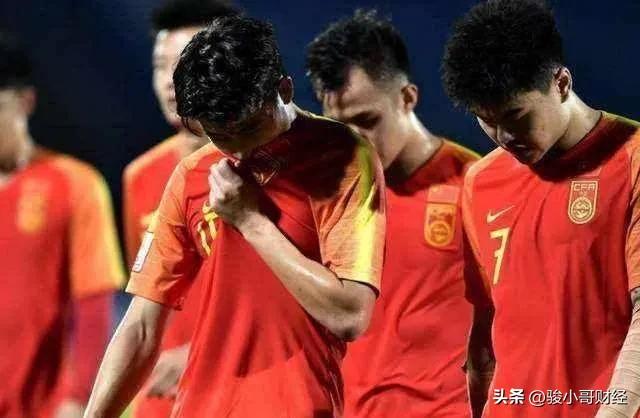 鏉庨搧鐢ㄨ嚜宸辩殑鏂瑰紡鎷晳涓浗瓒崇悆,鏉庨搧浠ヨ嚜宸辩殑鏂瑰紡鎷晳涓浗瓒崇悆