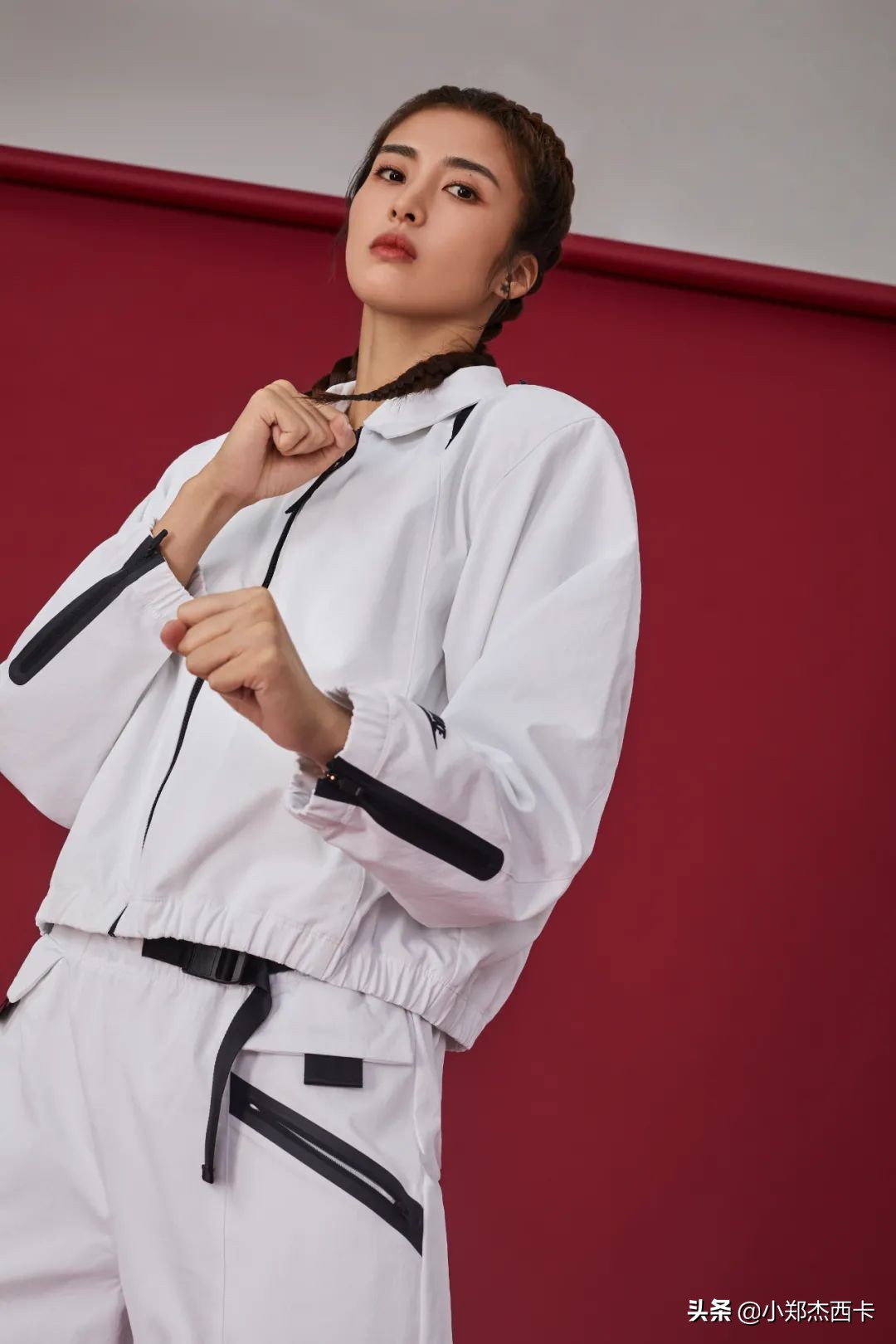 刚夺冠,刚刚夺冠