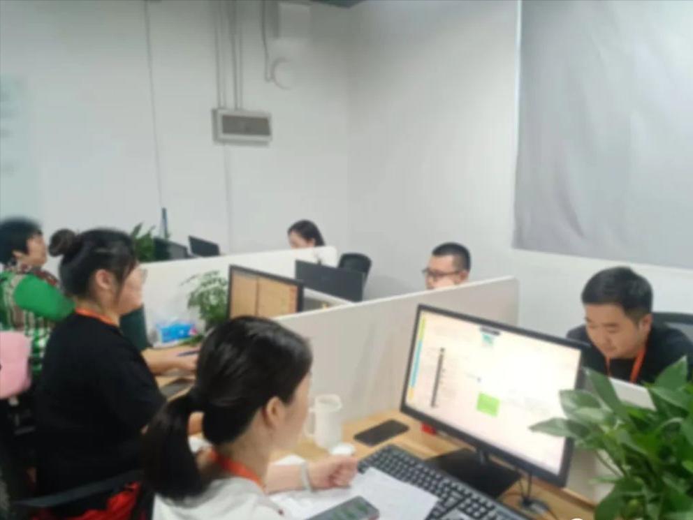 智炬精神|恪尽职守，只为客户提供优质服务