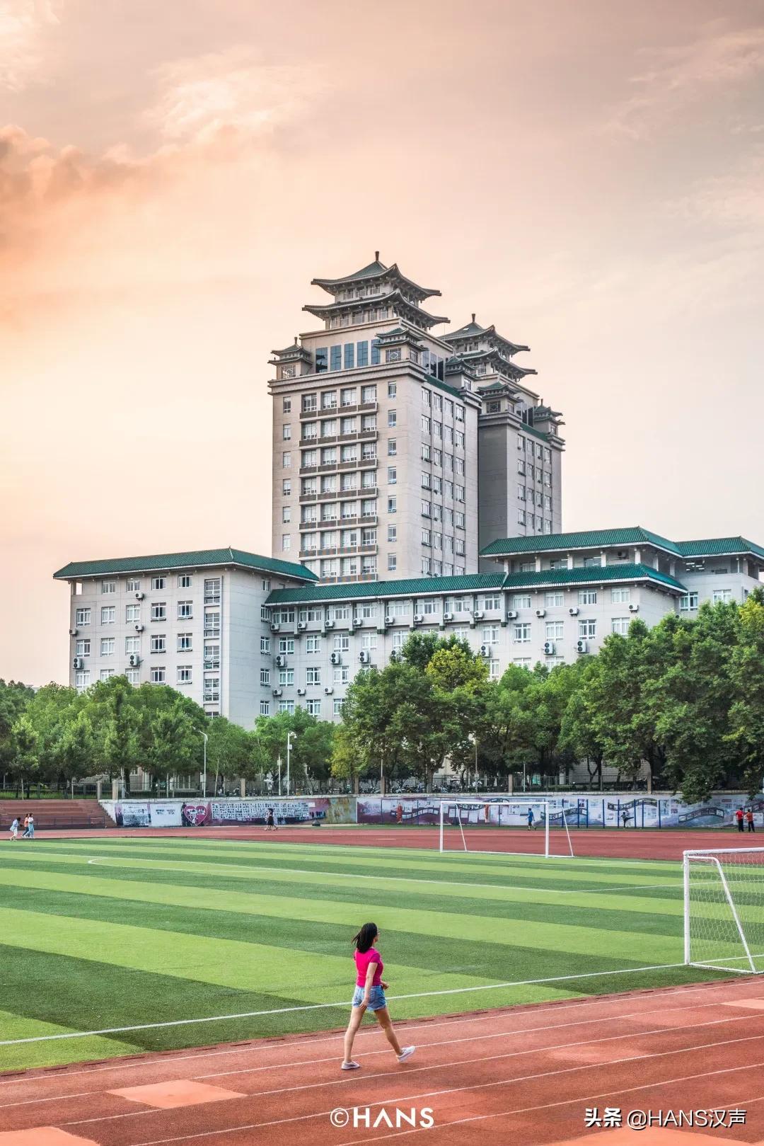 武汉校友捐款亿元榜,武汉大学校友单笔捐赠十个亿