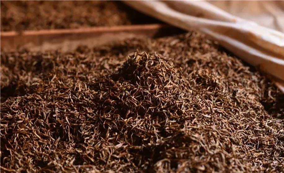 玻璃茶怎么去除茶垢,茶水上面有一层膜