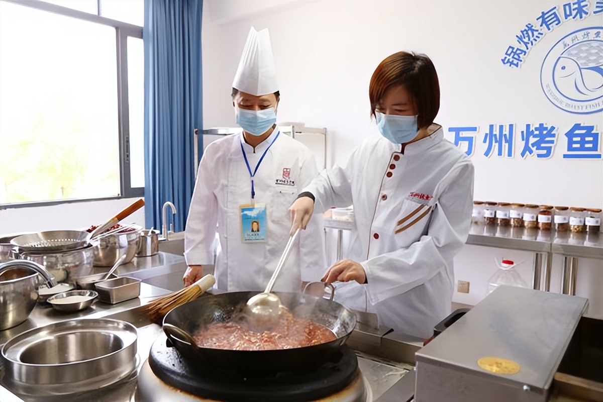 一条有灵魂的烤鱼,一条鱼越烤越香